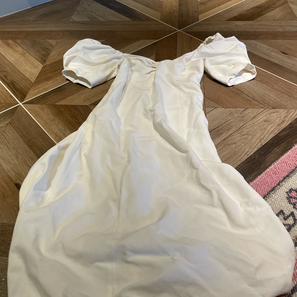 Elegant White Puff Sleeve Dress